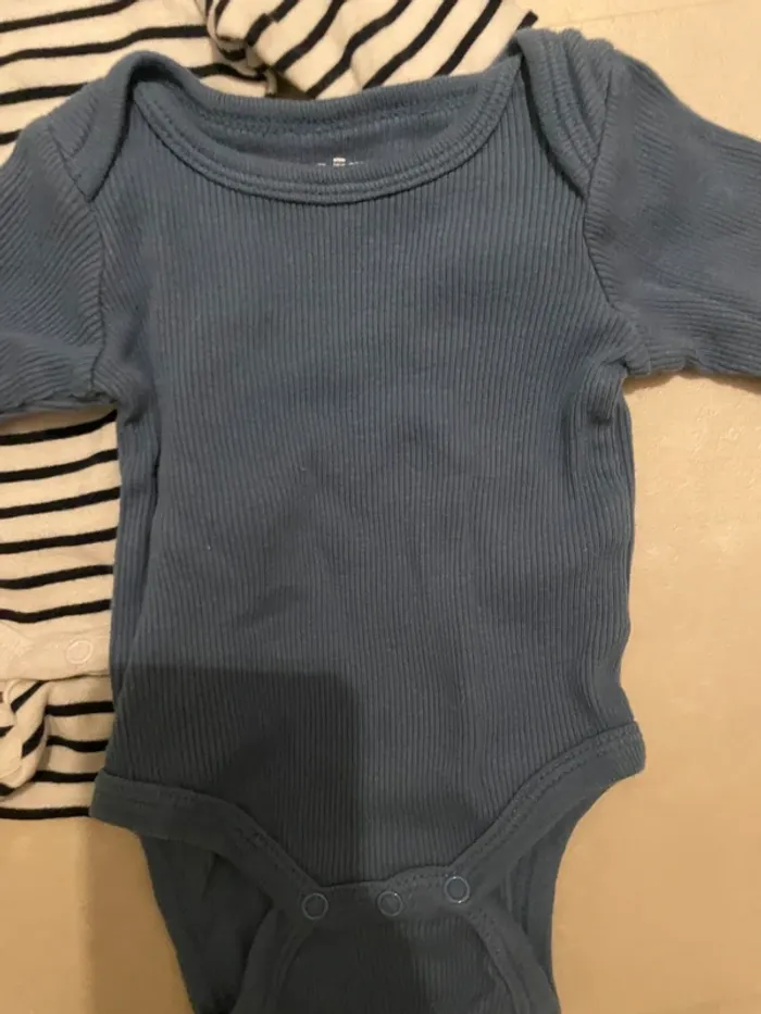 Bodies - photo numéro 2