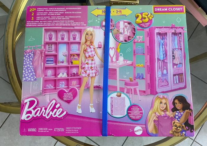 Barbie Dressing de Rêve Coffret avec poupée blonde, vêtements et accessoires - photo numéro 3