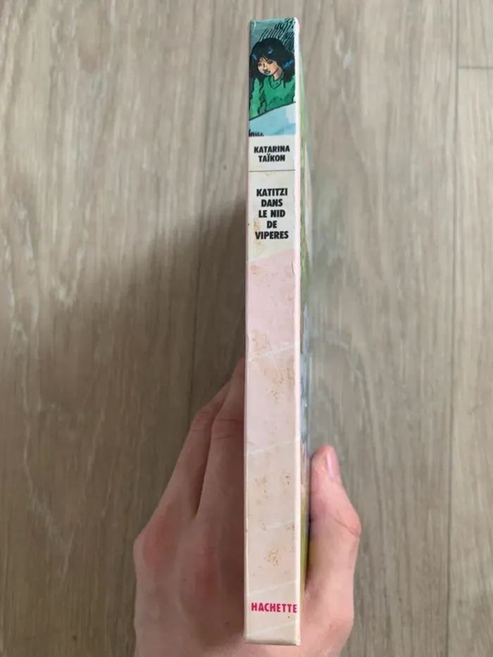 Katizi dans le nid de vipères - Bibliothèque Rose - Katarina Taïkon - photo numéro 3