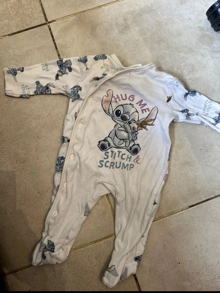 Pyjama bébé stitch