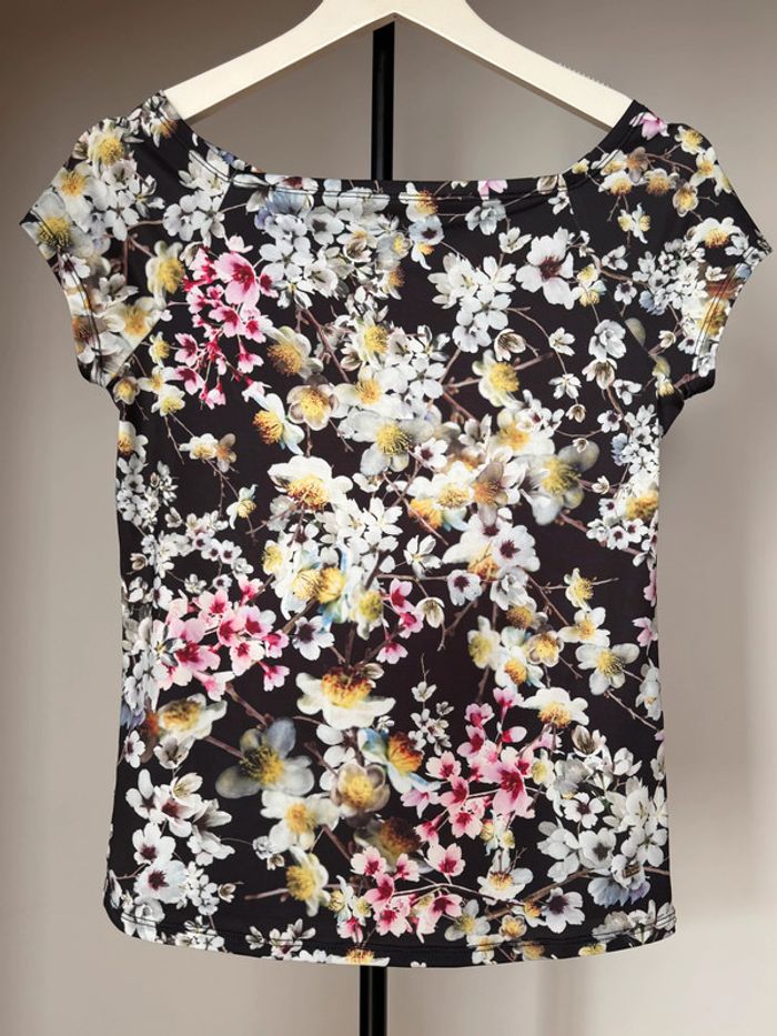 haut dame décolleté large noir fleurs 2 Ted Baker - photo numéro 10