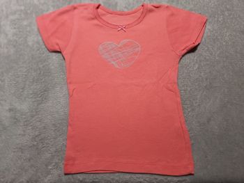 T shirt 4/5 ans neuf