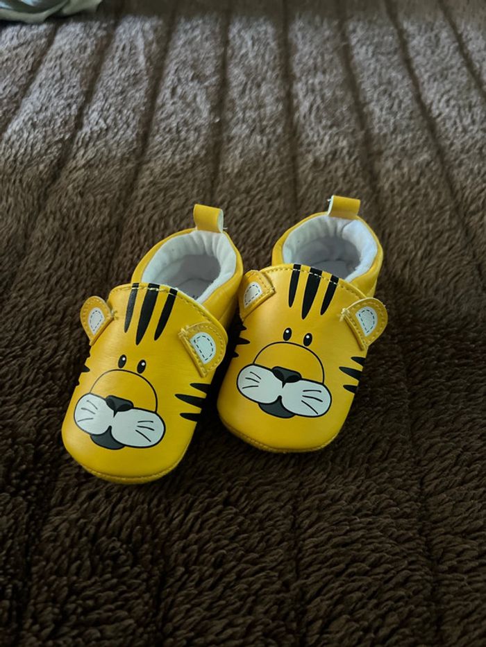 Pantoufles bébé taille 17