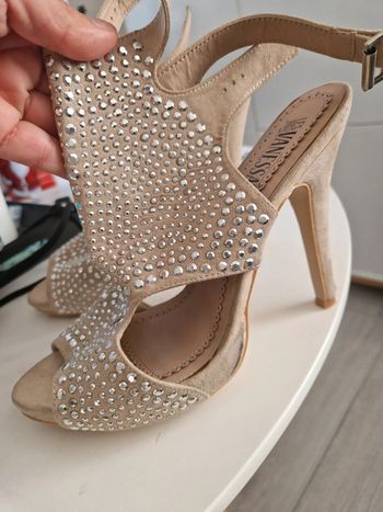 Sandales à talons et strass