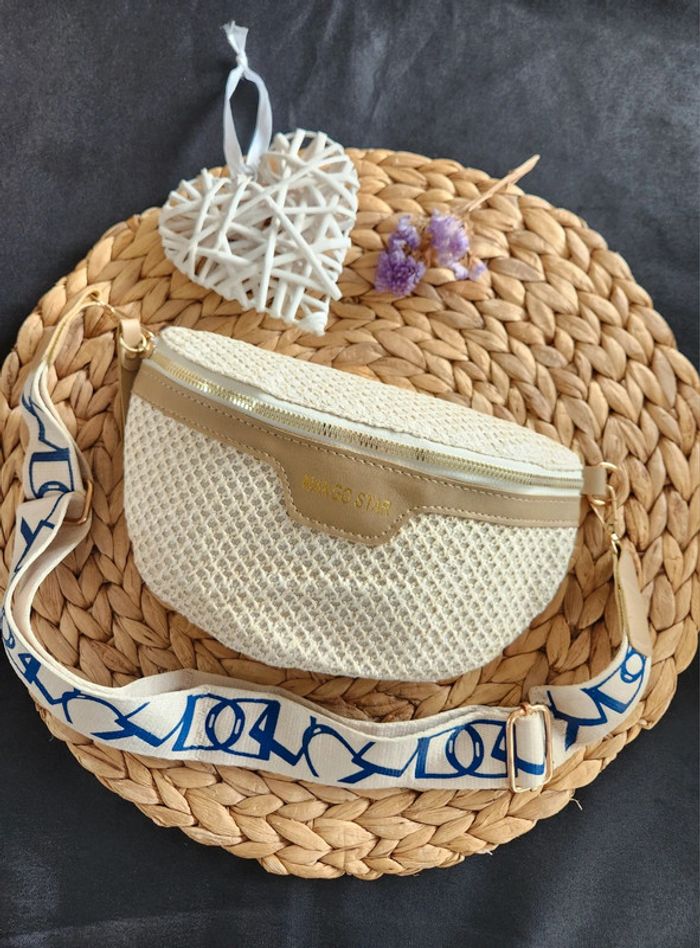 Sac banane tressé paille beige