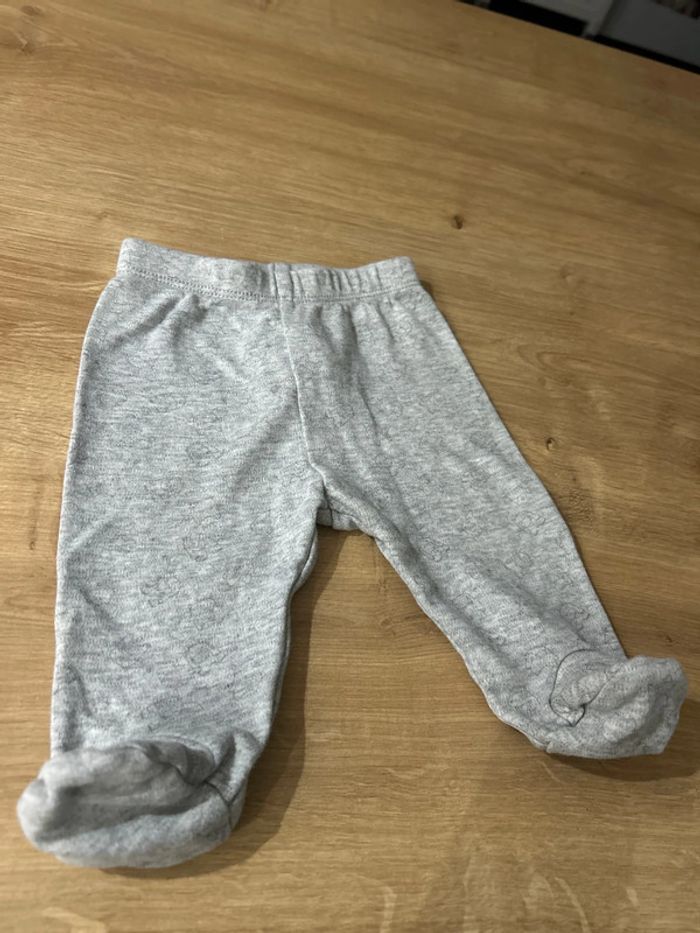 Bas avec pied