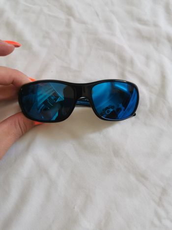 Lunettes de soleil ind 4 Décatlon enfant 6/8ans