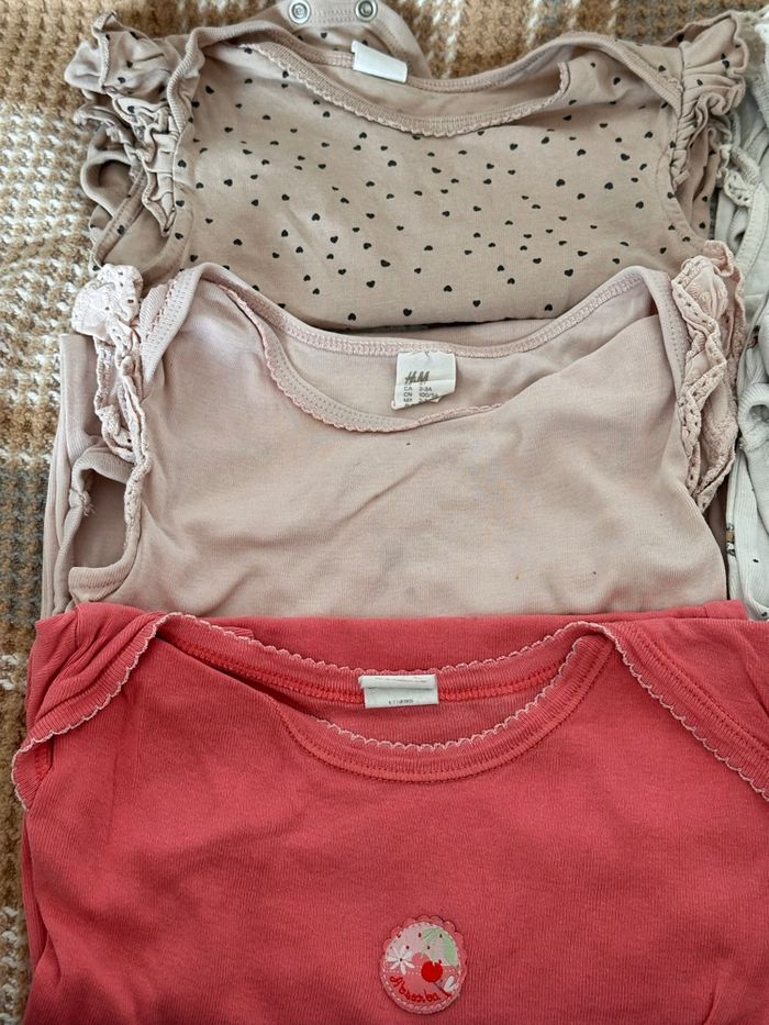 Lots 6 body manches courtes taille 2-3 ans