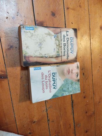 L'orpheline du bois des loups