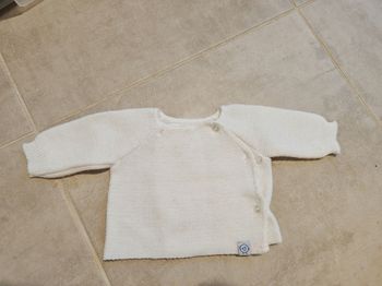 Gilet blanc bébé 1 mois