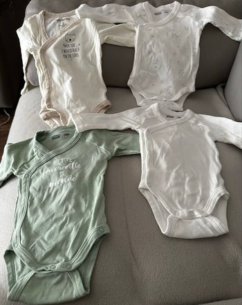 Lot de 4 bodys manches longues 