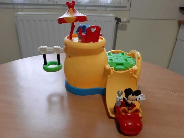 Garage de Mickey - photo numéro 4