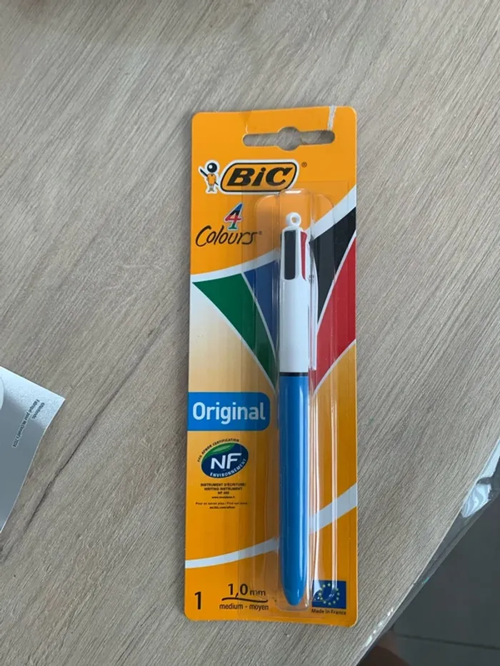 stylos Bic 4 couleurs