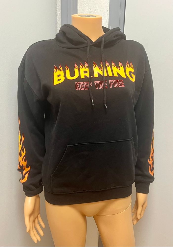 Sweat à capuche flamme 🔥