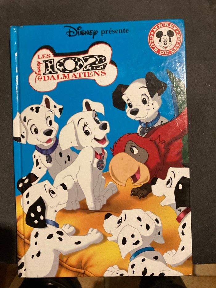 Livre Disney les 102 Dalmatiens