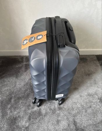 Valise voyage grise taille 45X34X20 cm