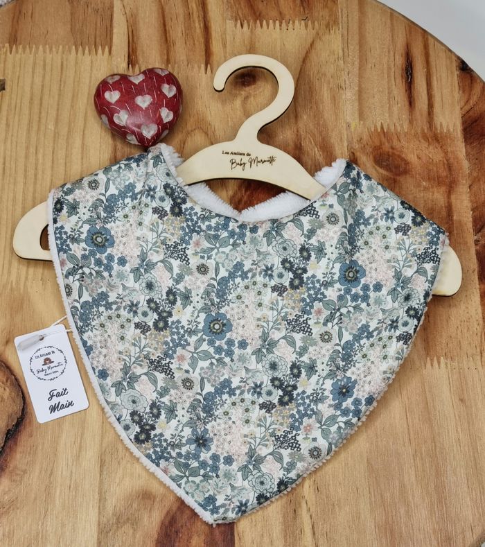 Bavoir naissance fleury