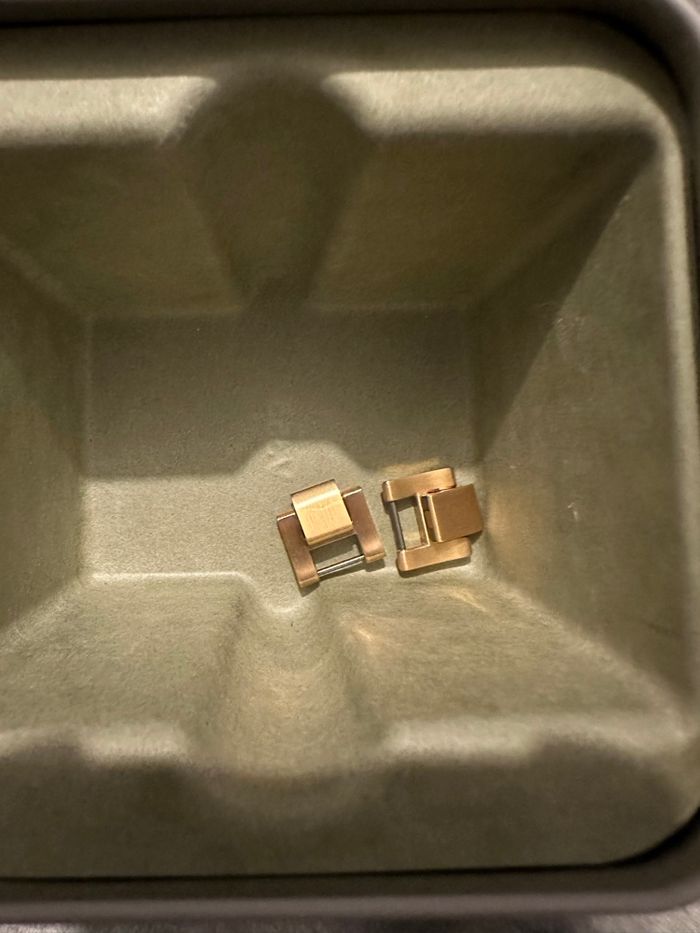 Montre femme FOSSIL neuve - photo numéro 2