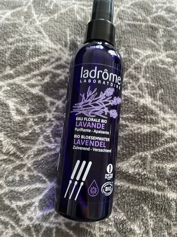 Eau florale à lavande 