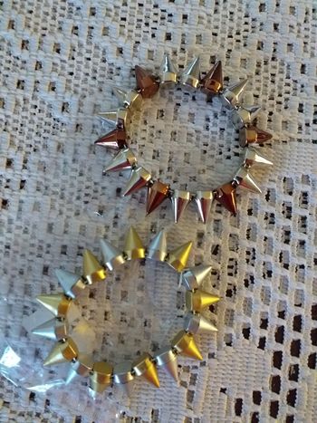 Lot bracelets à pique