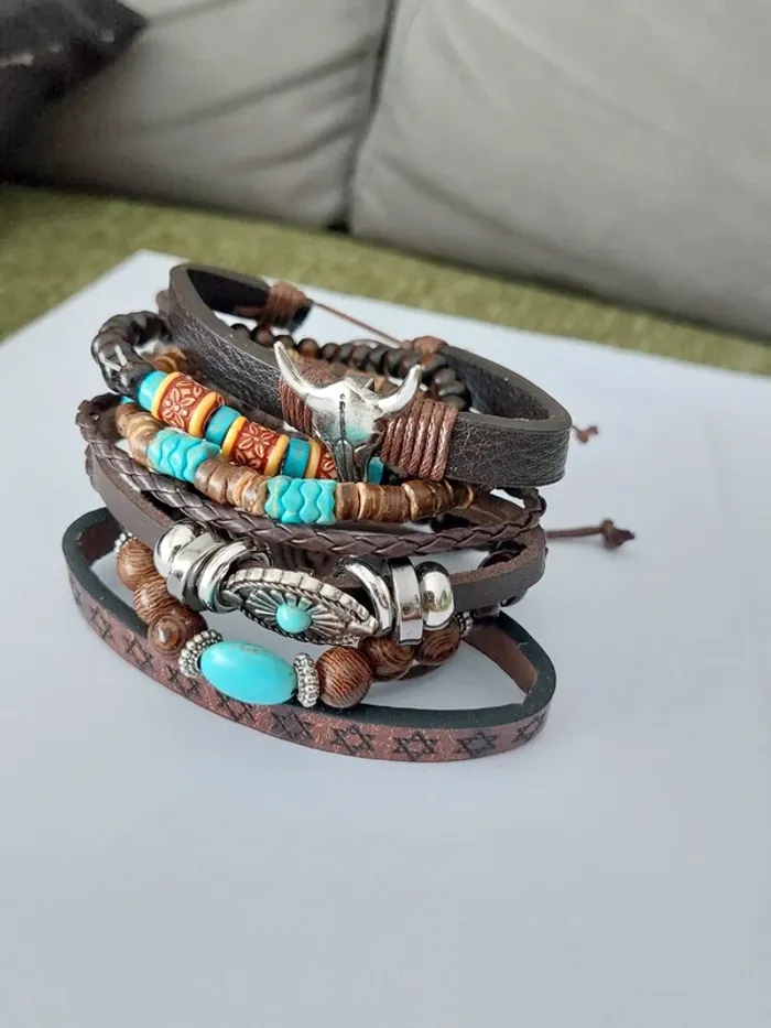 Bracelet en cuir - style western ethnique - breloque argenté 🌙 - photo numéro 4