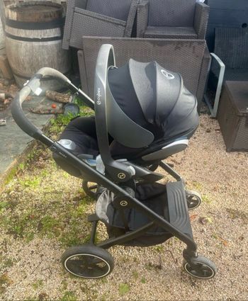 Ensemble poussette + siège auto + cosy + base CYBEX