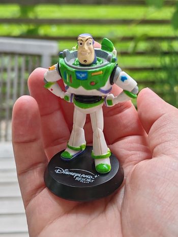 Figurine buzz l'éclair Disneyland Paris