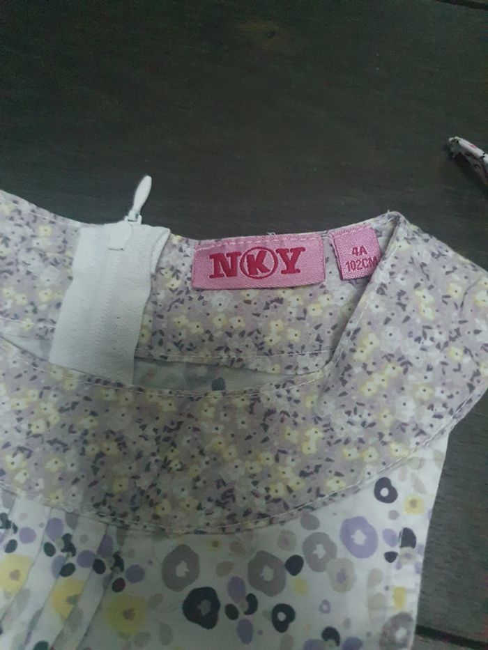 Lot vêtements fille été 4 ans - photo numéro 3