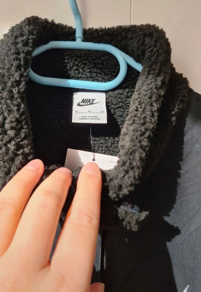 Veste Nike, taille XL Neuve - photo numéro 4