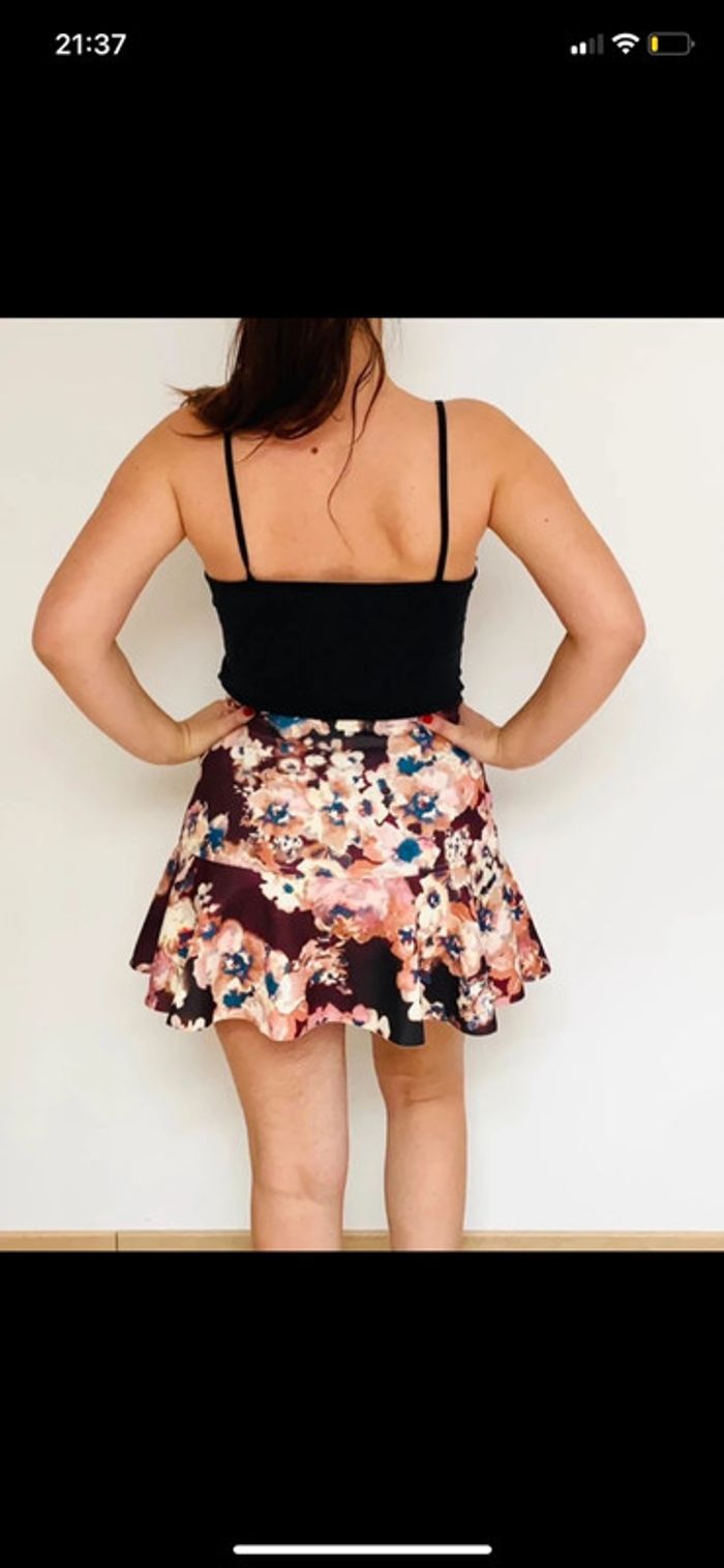 Mini-jupe fleuri taille 36 Pull&Bear - photo numéro 4