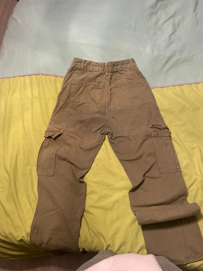 Cargo kaki très bon état - photo numéro 4