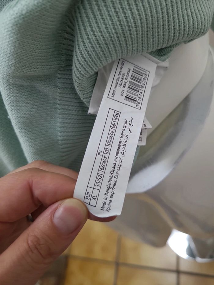 Jolie pull fin vert clair taille XL - photo numéro 5
