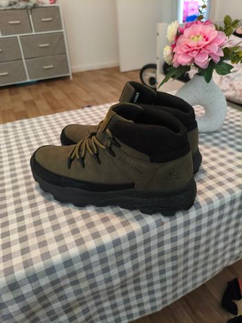 Bottes homme pointure 43 porter une seule fois presque neuf