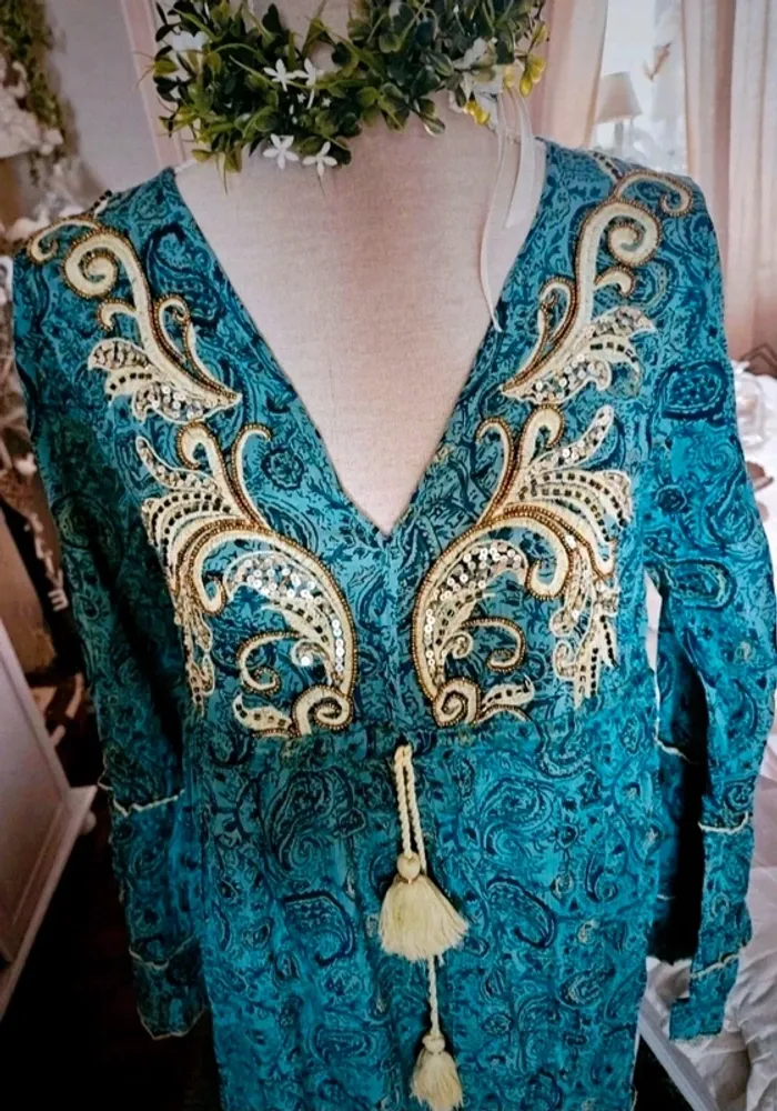 Robe bohème longue vert bleu canard avec ponpons Anisa Taille S/M (grand) Neuve - photo numéro 3