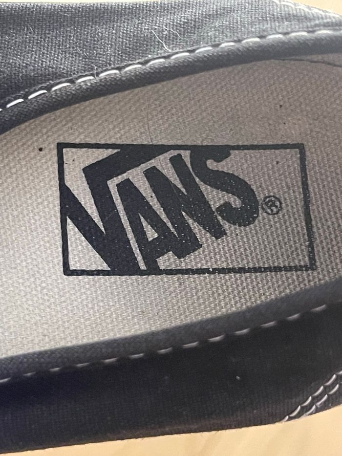 Baskets Vans noires et blanches - photo numéro 7