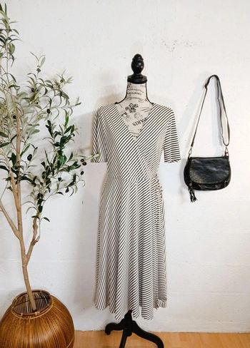 💃 Robe féminine H&M – Taille M – Très bon état