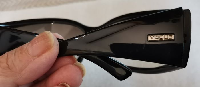 Lunettes de Soleil "Vogue" - photo numéro 5