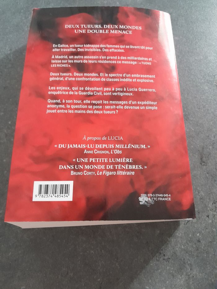 Livre "Les effacées " - photo numéro 2