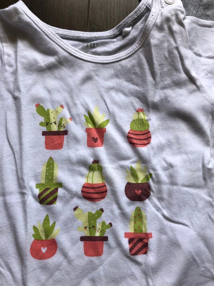 Lot 2 t-shirts Lupilu manches courtes gris et blanc 74/80 cm - photo numéro 4