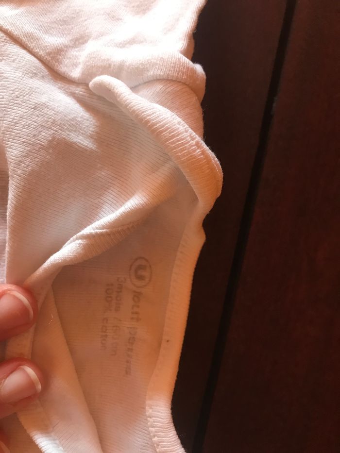 Lot bodies 3 mois - photo numéro 3