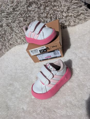 Basket Marie le chat  adidas t.20