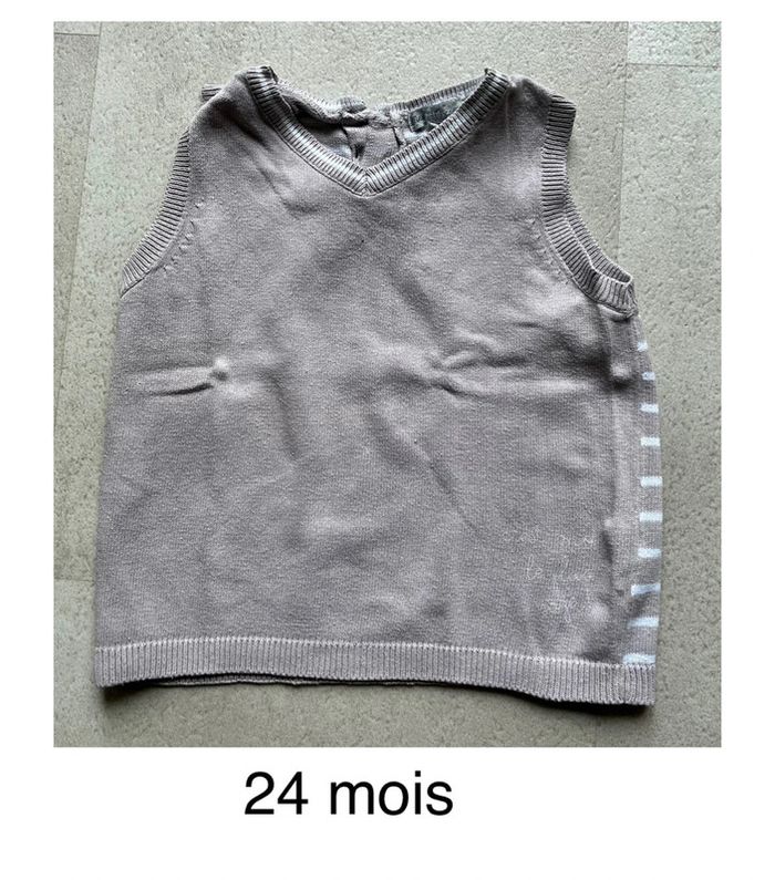 Pull taille 24 mois