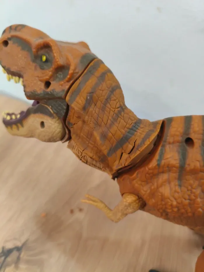 Jurassic world dinosaure T-Rex sonore - photo numéro 6