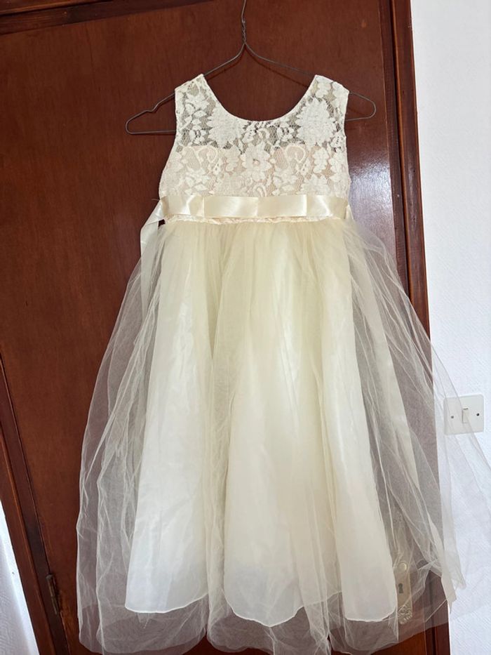 Robe crème tulle et dentelle