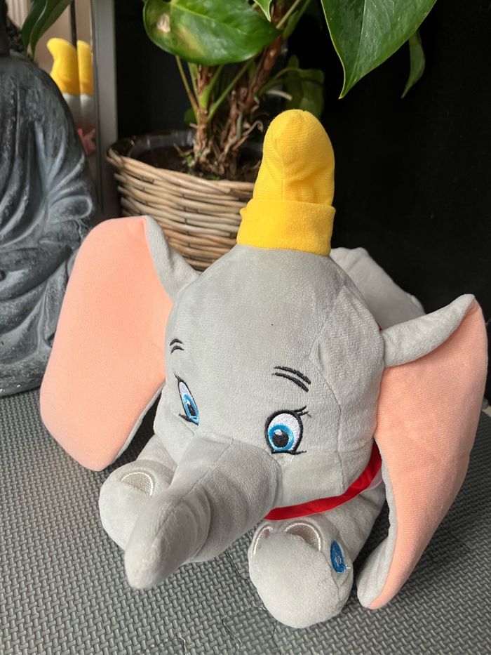 Peluche éléphant Dumbo - photo numéro 2