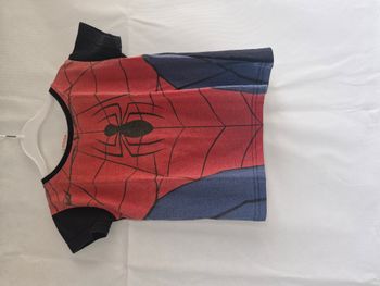 T-shirt manches courtes 3 ans Marvel Rouge, bleu et noir SpiderMan