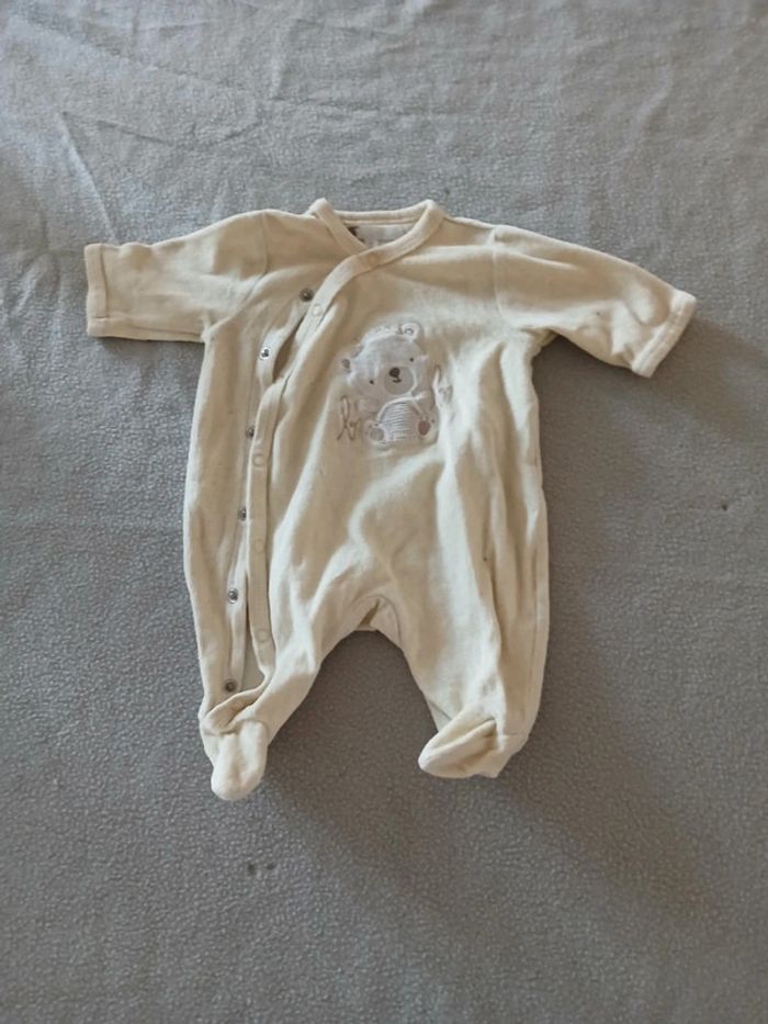 Lots pyjamas 1 mois - photo numéro 3