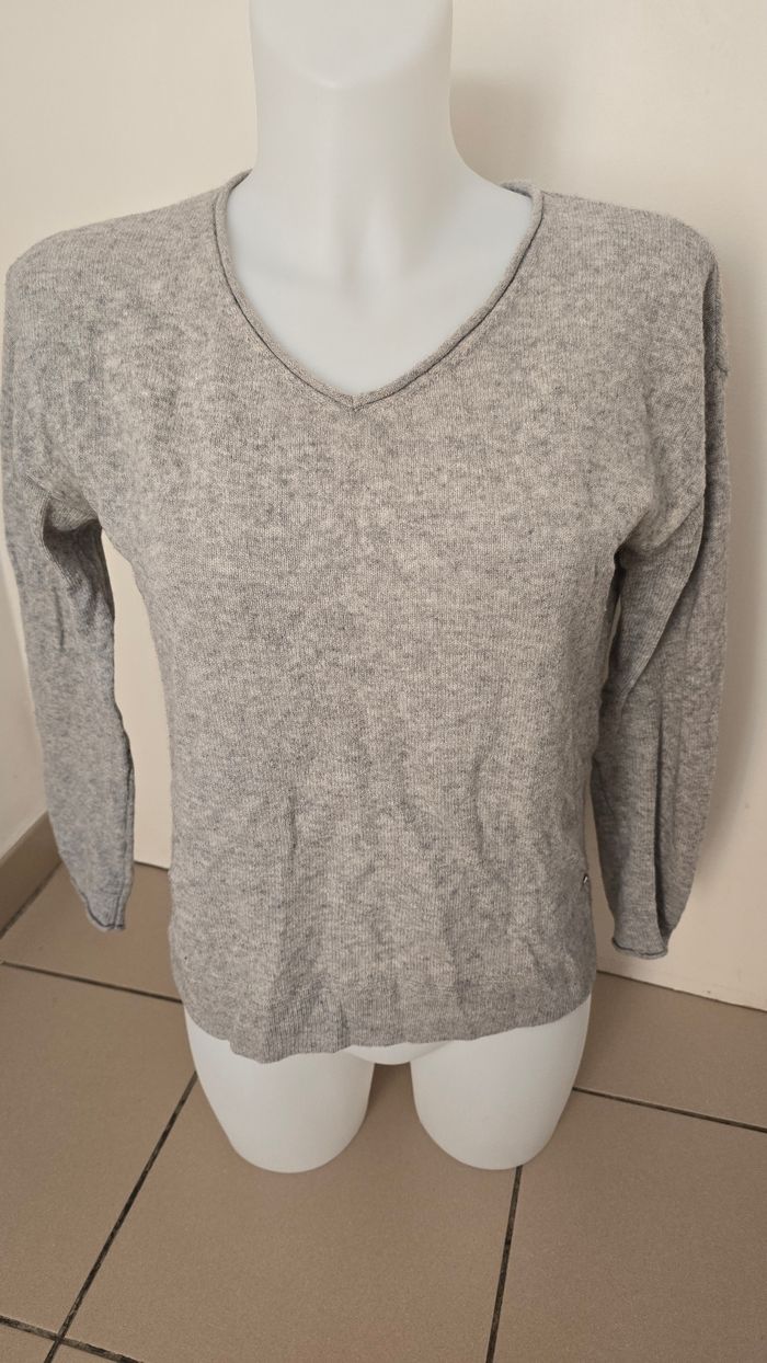 Pull gris esmara taille 38