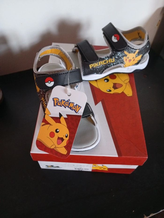 Nu pieds pokemon t 25 neuve