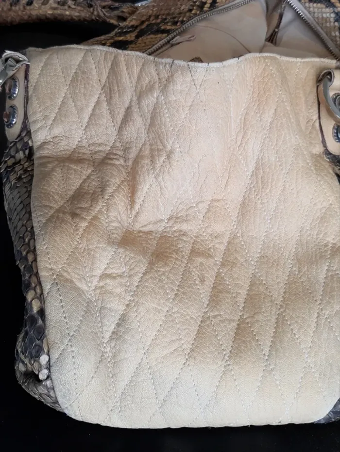 Sublime grand sac fourre tout vintage Ape Régina en cuir beige et python doré - photo numéro 8